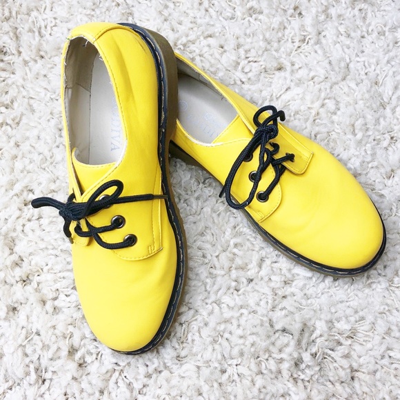 yellow oxford shoes